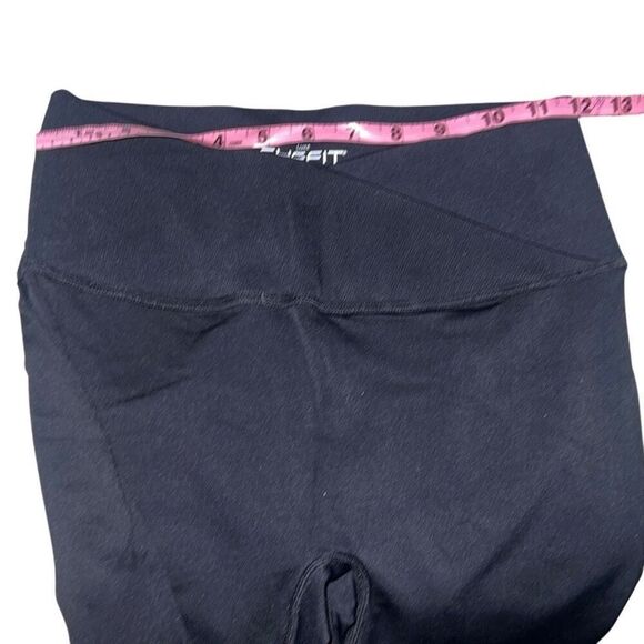 SHEFIT Black Luxe Seamless Athletic Workout Legging Criss Cross Waist Sz Medium - Picture 8 of 9